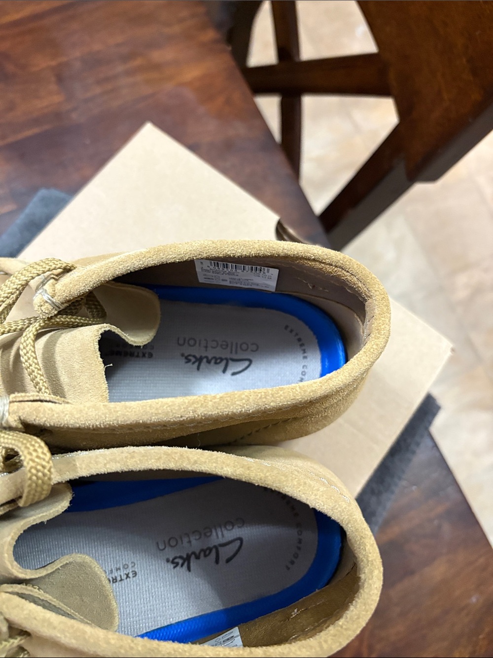 Clarks Men’s Tan Suede Chukka Wallabee Boot - Picture 6 of 6